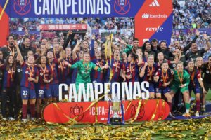El Barça fulmina a la Real para levantar la Copa de la Reina