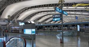 El aeropuerto que lleva más de 30 años sin perder una sola maleta