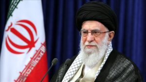 El líder supremo de Irán llama a la calma ante el paradero desconocido de Raisí - AlbertoNews