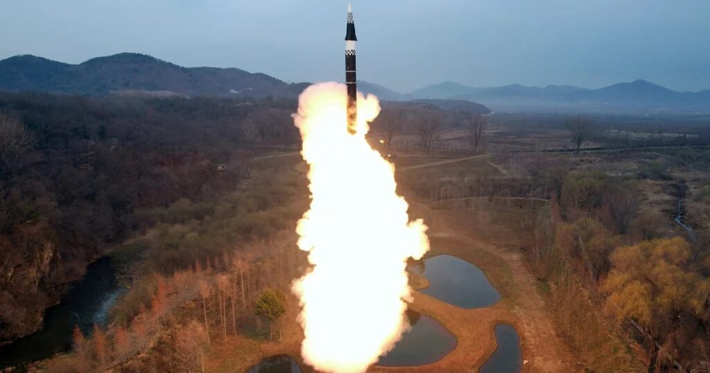 El régimen de Corea del Norte disparó un misil balístico no identificado al mar de Japón