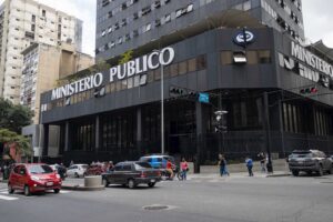 Fiscalía emitió órdenes de captura contra Julio Borges y Leopoldo López