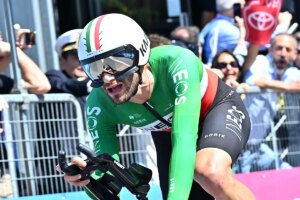 Giro de Italia: Ganna impone su ley en la pelea contra el crono y Pogacar extiende su dominio