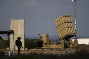Una batería de la 'Cúpula de hierro', desplegada en Ashkelon