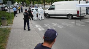 Imputado por intento de asesinato el hombre detenido por tirotear al primer ministro de Eslovaquia
