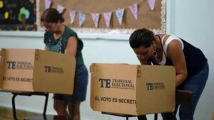 Inicia conteo de votos tras el cierre de los centros de votación en Panamá - AlbertoNews