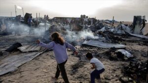 Israel bombardea de nuevo el campo de desplazados de Ráfah hoy, 28 de mayo de 2024