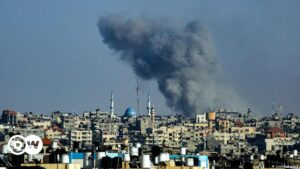 Israel confirma bombardeo a campamento de gazatíes en Rafah – DW – 27/05/2024