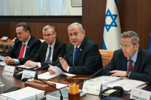 Israel sigue adelante con la ofensiva sobre Rafá pero enviará una delegación para "agotar" opciones