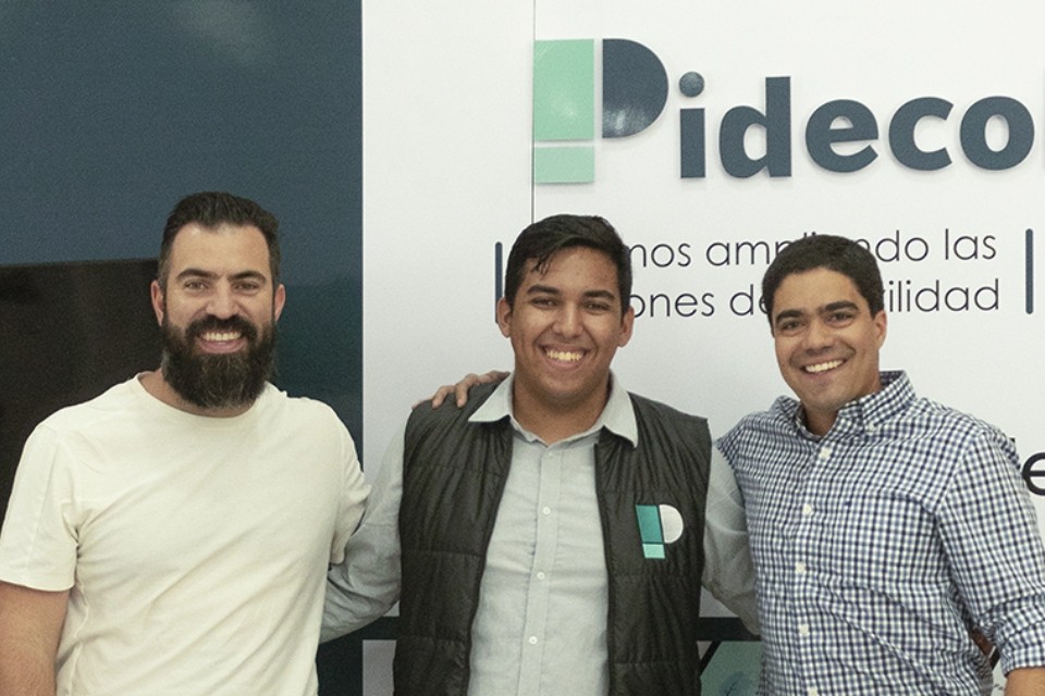 Joven venezolano crea app para brindar a los estudiantes un transporte más económico