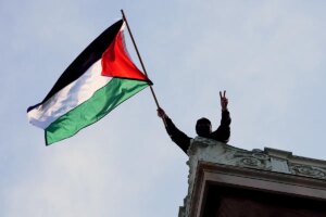 La Polica desaloja el edificio ocupado en la Universidad de Columbia, que expulsar a los alumnos por protestar contra la guerra en Gaza