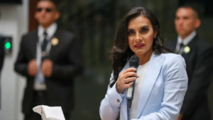 La vicepresidenta de Ecuador será demandada por infracción electoral en comicios locales