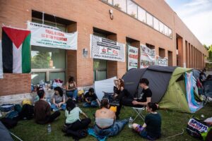 Los estudiantes españoles acampan ya en diez universidades de ocho comunidades autónomas para apoyar a Palestina