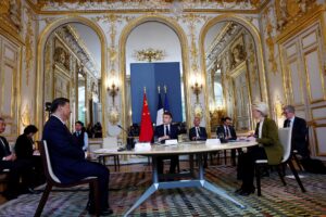Macron recibió en París a Xi Jinping en busca de una "relación equilibrada" entre la UE y China (Fotos) - AlbertoNews