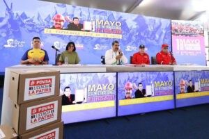 Maduro aumenta el salario mínimo integral indexado a 130 dólares