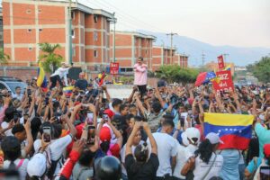 Maduro celebró en Guatire la entrega de la vivienda 4 millones 900 mil