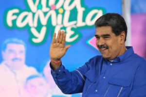 Maduro consiente propuesta de evangélicos y declara el 15 de mayo como día feriado