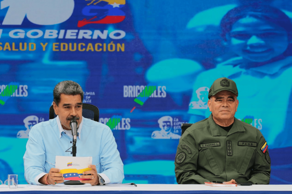 Maduro denuncia supuesto plan para convertir a la FAN en una "fuerza de ocupación"