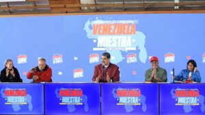 Maduro instala comando de campaña; pide miles de movilizaciones populares y denuncia censura en redes