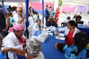 Maduro pide acelerar conformación de círculos de abuelos