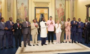 Maduro sostuvo una reunión con el líder religioso keniano David Owuor en Miraflores - AlbertoNews