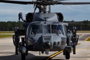 Panamá recibe 8 helicópteros donados por EEUU para reforzar la frontera y lucha antidroga - AlbertoNews