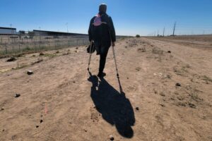 Para Dios no hay nada imposible: Migrante venezolano llegó con un solo pie a la frontera de México con EEUU