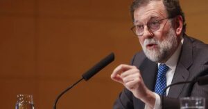 Rajoy acusa al PSOE de "contagiarse del Frankenstein" y "romper" con la Transición y "los grandes acuerdos nacionales"