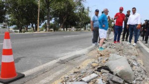 Supervisan trabajos de seguridad vial y embellecimiento en El Trébol