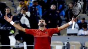 Un Djokovic apático superó la primera ronda de París