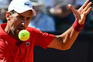 Un Djokovic perdido cae en tercera ronda en Roma
