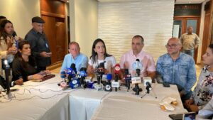 Un conversatorio con la prensa realizó MCM en su segundo día en el Zulia