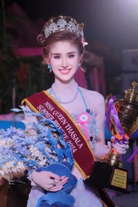 Una reina de la belleza transgnero en la lotera del servicio militar de Tailandia