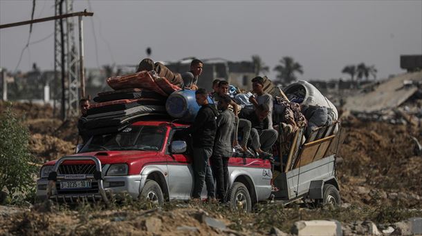 Unos 80 000 palestinos huyen de Ráfah en los últimos tres días por el ataque de Israel, según la UNRWA