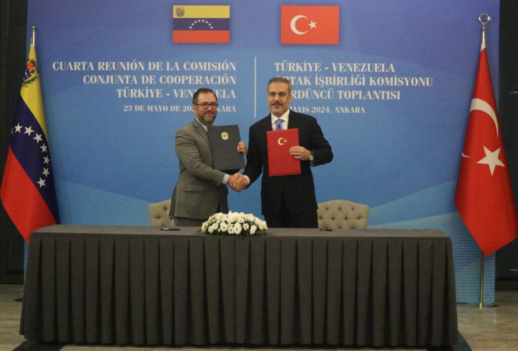 Venezuela y Turquía firman nueve acuerdos de cooperación