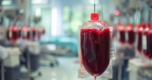 ¿Qué es el escándalo de la sangre contaminada de Reino Unido?