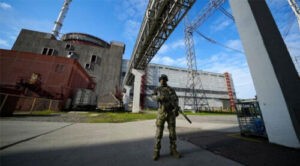 Alertan sobre riesgos nucleares por ataques rusos a Ucrania