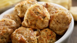 Albóndigas de pavo en salsa de manzanas, una receta sencilla, deliciosa y barata