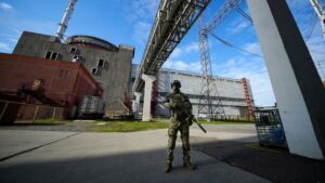 Alertan sobre riesgos nucleares por ataques rusos a Ucrania - AlbertoNews