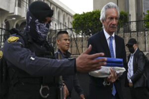 Anulan libertad condicional al periodista guatemalteco José Rubén Zamora