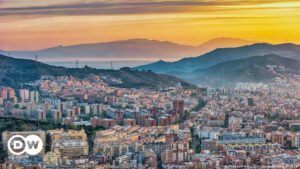 Barcelona cierra el grifo al turismo – DW – 26/06/2024