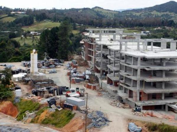 Colombia gana demanda en su contra por megapredio de la mafia | Gobierno | Economía