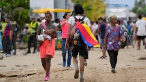 Colombia legalizará hasta 540.000 venezolanos tutores de menores de edad