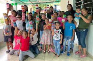 Dictan taller de reciclaje a niños de las comunidades rurales de Los Guayos