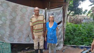 Dos adultos mayores están en riesgo tras el colapso de su casa en San Juan de los Morros