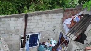 Dos casas colapsaron por derrumbe en cerro de Santa Marta : una menor resultó herida