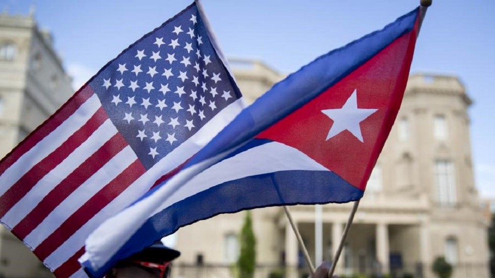 EE.UU. permite a emprendedores cubanos abrir cuentas bancarias estadounidenses en internet