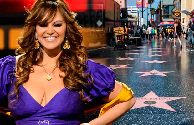 El legado de Jenni Rivera queda inmortalizado con una estrella en el Paseo de Hollywood