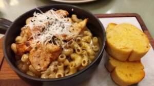 El 'polémico' gesto que todo italiano hace tras terminar el plato de comida