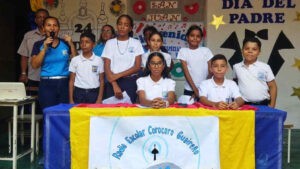 Escuela La Guaira cerró sus proyectos con micros radiales