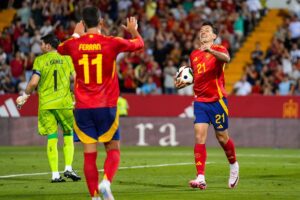 España abate a Andorra con 'hat-trick' de Oyarzabal